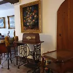Stillvolle Designwohnung Im Historischen Zentrum Apartman