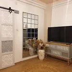 Stillvolle Designwohnung Im Historischen Zentrum