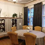Stillvolle Designwohnung Im Historischen Zentrum *