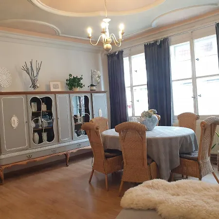 公寓 Stillvolle Designwohnung Im Historischen Zentrum *
