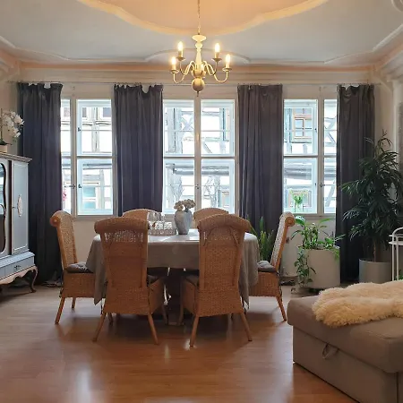 Stillvolle Designwohnung Im Historischen Zentrum Apartment *