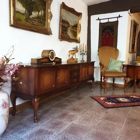 Stillvolle Designwohnung Im Historischen Zentrum