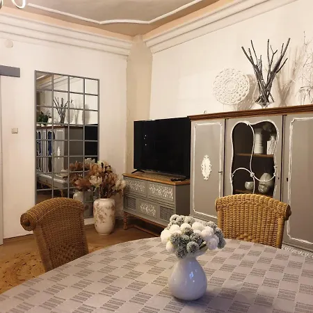 Apartment Stillvolle Designwohnung Im Historischen Zentrum *