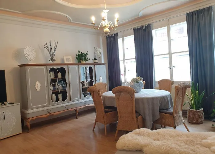 Appartement Stillvolle Designwohnung Im Historischen Zentrum *