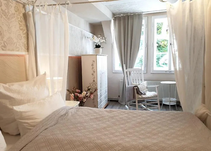 Appartement Stillvolle Designwohnung Im Historischen Zentrum *