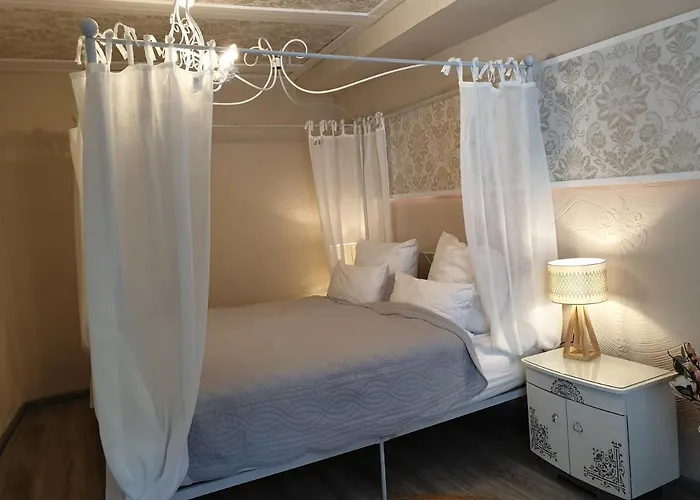 Appartement Stillvolle Designwohnung Im Historischen Zentrum