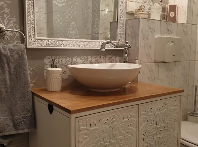 Stillvolle Designwohnung Im Historischen Zentrum Appartement